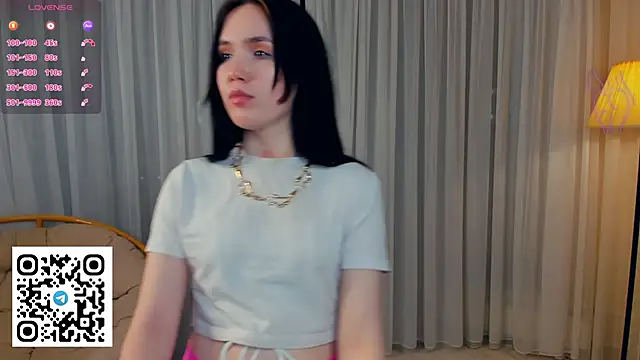 Snapshot of LenaKurpiel chatting on January 8, 2026, 4:57 pm LenaKurpiel online show from January 8, 2026, 4:57 pm