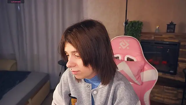 IleanaPishko online show from January 14, 2026, 8:07 am