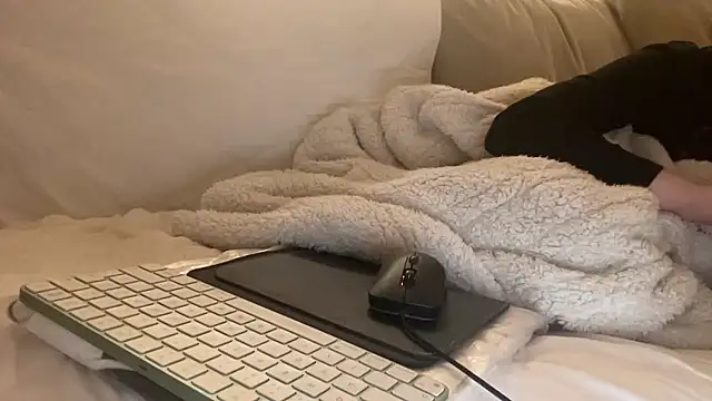 ijustturned18today online show from January 16, 2026, 8:57 pm