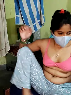 Cuple masti72 online show from April 27, 2026, 3:59 am