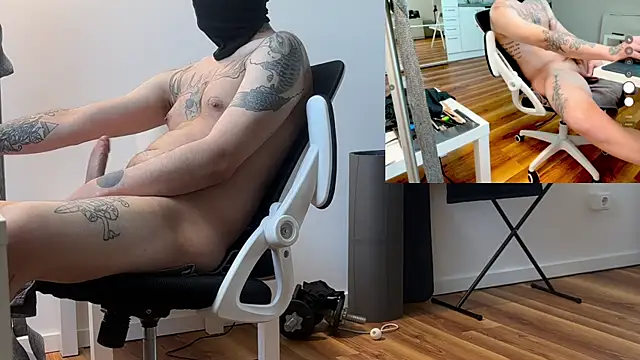 Snapshot of canberlinxy chatting on March 31, 2026, 1:35 pm canberlinxy online show from March 31, 2026, 1:35 pm