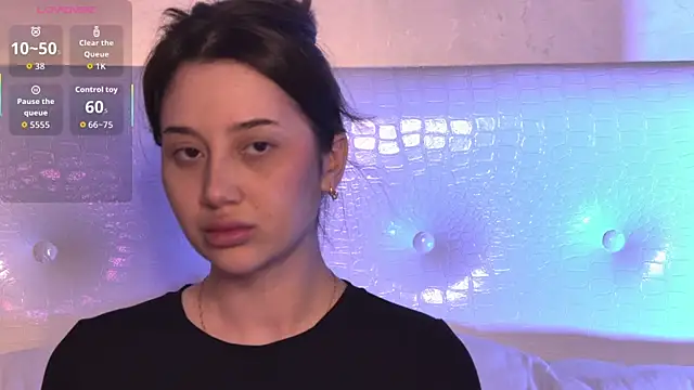 IsKiku online show from April 14, 2026, 1:49 pm