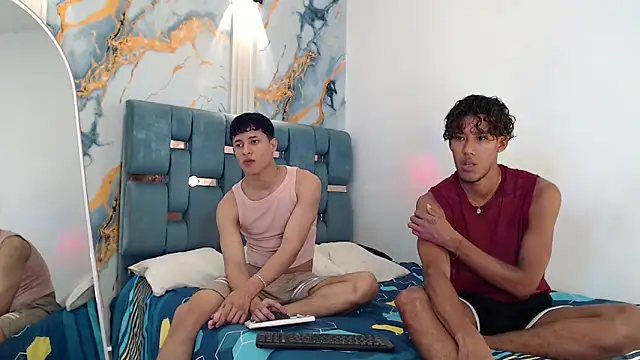 YOUNG GUYS1 online show from February 5, 2026, 1:23 am