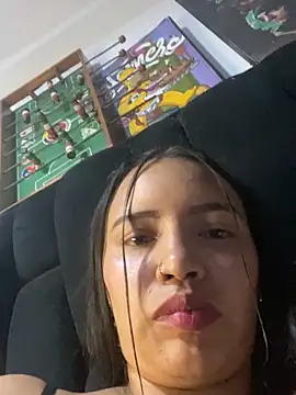 liliymike19 online show from December 19, 2025, 2:15 am