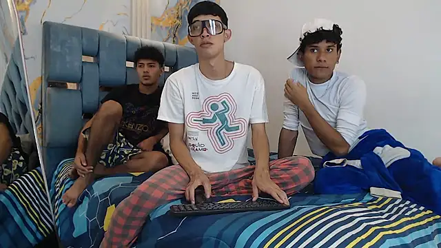 SWEET RABBIT1 online show from January 11, 2026, 7:43 pm