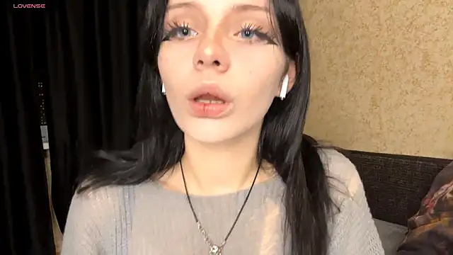 Eva blo0m online show from December 20, 2025, 5:05 pm