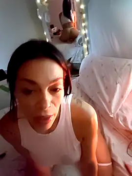 dulcemorela83 online show from February 16, 2026, 9:52 am