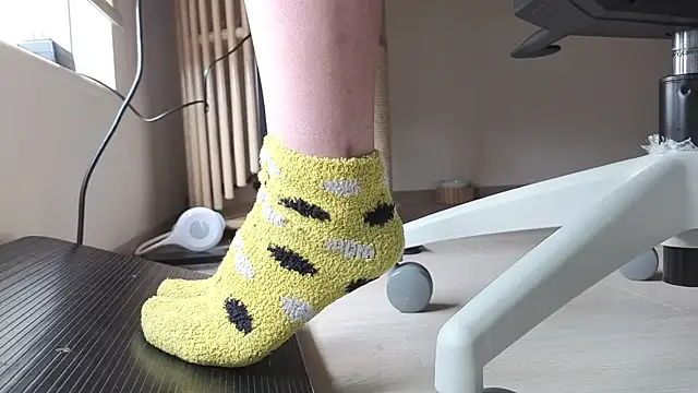 Snapshot of Feetbeth chatting on February 4, 2026, 7:53 pm Feetbeth online show from February 4, 2026, 7:53 pm