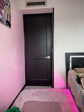 Annyhathatway online show from January 10, 2026, 9:32 pm