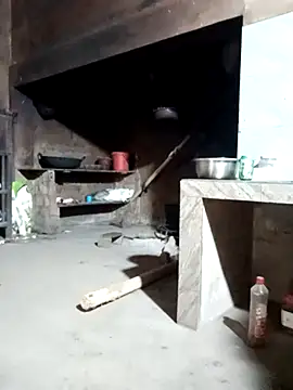 little-effy online show from February 18, 2026, 6:33 am