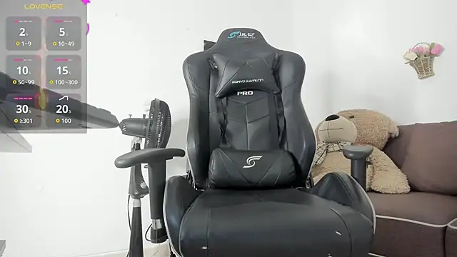 Snapshot of Darele_ chatting on January 14, 2026, 1:37 pm Darele online show from January 14, 2026, 1:37 pm