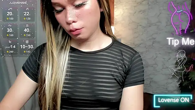 Snapshot of xSweet_Gigi chatting on December 21, 2025, 6:31 pm xSweet Gigi online show from December 21, 2025, 6:31 pm