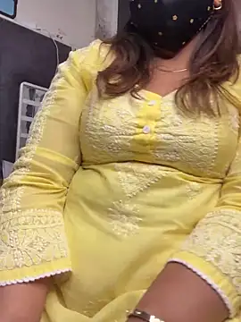 Snapshot of butterflyslay chatting on February 1, 2026, 3:43 pm butterflyslay online show from February 1, 2026, 3:43 pm