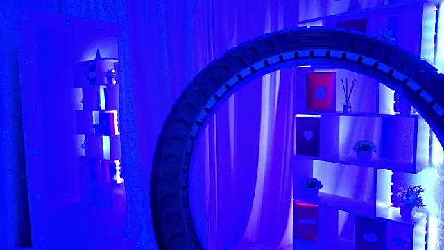 Snapshot of ViollaBloom chatting on February 20, 2026, 3:36 am ViollaBloom online show from February 20, 2026, 3:36 am