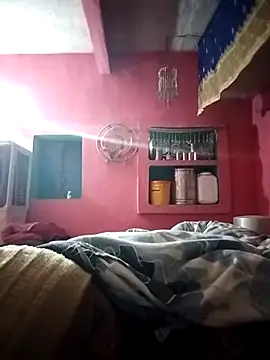 Snapshot of Aaisha_01 chatting on December 19, 2025, 5:04 pm Aaisha 01 online show from December 19, 2025, 5:04 pm