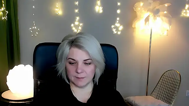 EvaEvals online show from December 16, 2025, 7:34 am