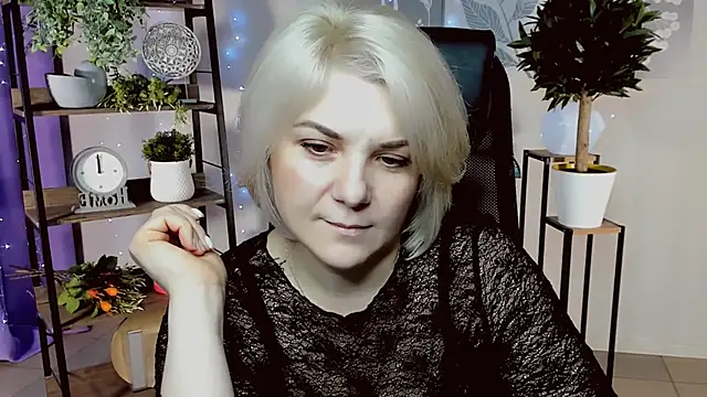 EvaEvals online show from January 13, 2026, 7:34 am