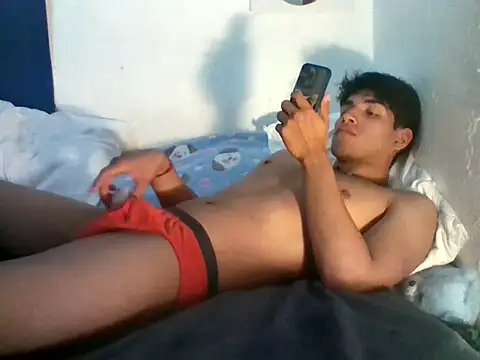 isalexhot online show from April 3, 2026, 8:48 pm