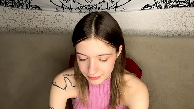 Snapshot of Shining_Robi chatting on December 21, 2025, 11:23 am Shining Robi online show from December 21, 2025, 11:23 am