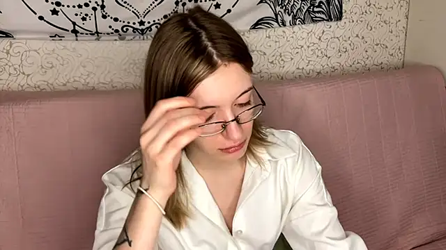 Snapshot of Shining_Robi chatting on January 8, 2026, 12:11 pm Shining Robi online show from January 8, 2026, 12:11 pm