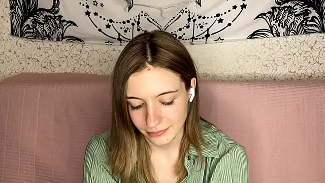 Snapshot of Shining_Robi chatting on January 9, 2026, 1:40 pm Shining Robi online show from January 9, 2026, 1:40 pm