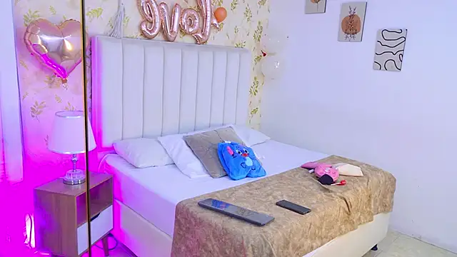 Celeste Clarke online show from February 16, 2026, 7:56 pm