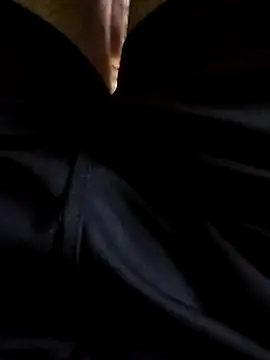 Snapshot of Lovegirls1818 chatting on December 16, 2025, 6:06 am Lovegirls1818 online show from December 16, 2025, 6:06 am