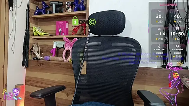 khushigoesnaughty0 online show from May 18, 2026, 6:56 pm