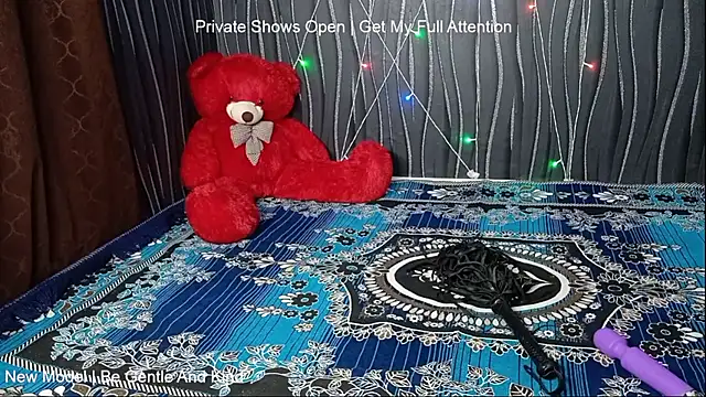 Snapshot of khushigoesnaughty0 chatting on February 11, 2026, 7:03 pm khushigoesnaughty0 online show from February 11, 2026, 7:03 pm