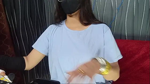 khushigoesnaughty0 online show from January 6, 2026, 7:07 pm