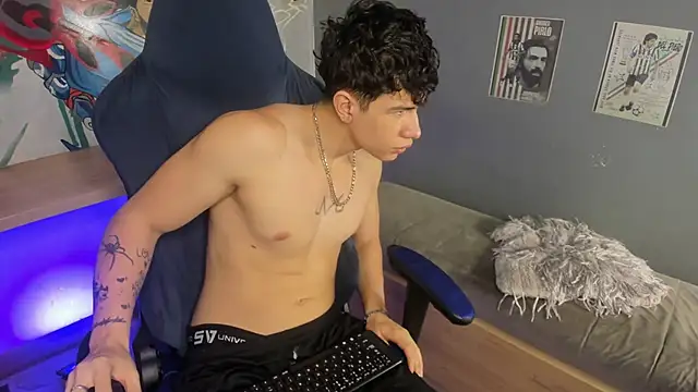 Snapshot of Criss_Adams chatting on February 6, 2026, 3:35 am Criss Adams online show from February 6, 2026, 3:35 am