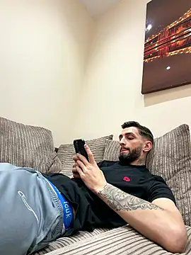 Snapshot of Juliann69Ramiro chatting on January 18, 2026, 2:15 am Juliann69Ramiro online show from January 18, 2026, 2:15 am