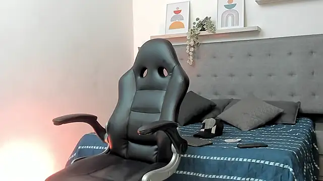 sebastamayo  online show from February 2, 2026, 7:18 am