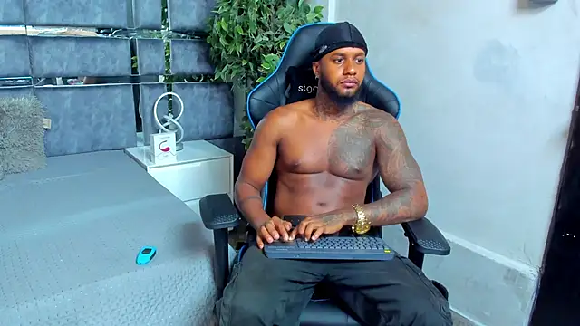 jay jhonson01 online show from April 14, 2026, 4:28 am