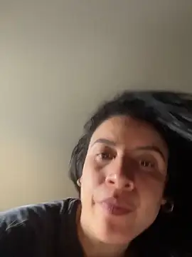 Lena-Williamss online show from December 18, 2025, 8:23 pm