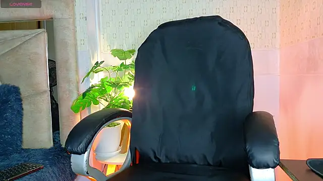 Snapshot of Cody_Bloom chatting on February 10, 2026, 8:41 pm Cody Bloom online show from February 10, 2026, 8:41 pm