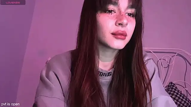 Snapshot of xx_lily chatting on December 23, 2025, 4:34 am xx lily online show from December 23, 2025, 4:34 am