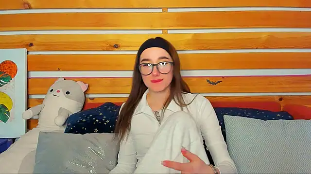 Snapshot of Evis_Dailyy chatting on February 23, 2026, 1:07 am Evis Dailyy online show from February 23, 2026, 1:07 am