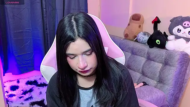 bonnieTaylor1 online show from April 11, 2026, 4:09 am