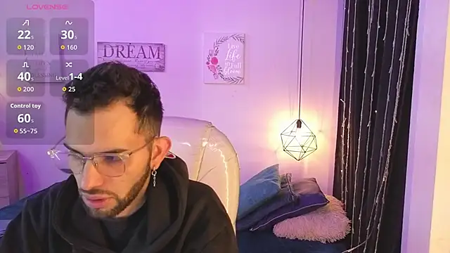 Snapshot of annie_and_ryan chatting on February 15, 2026, 4:24 am annie and ryan online show from February 15, 2026, 4:24 am