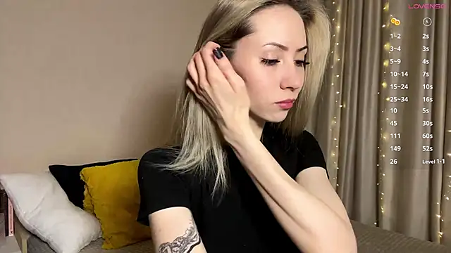 sun under skyy online show from March 20, 2026, 2:23 am