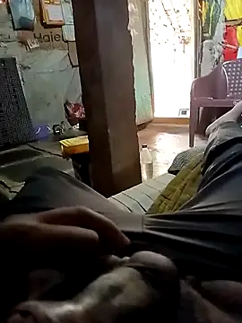 loki-king-143 online show from April 12, 2026, 7:11 am