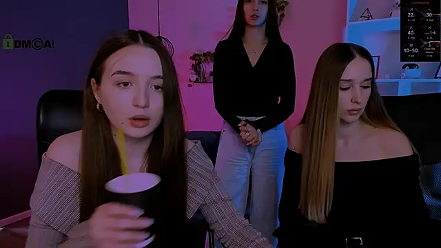 mila firee online show from March 27, 2026, 10:05 am