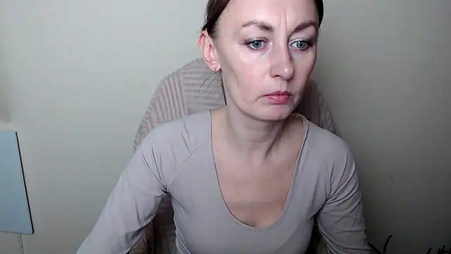 LiaSeass  online show from March 23, 2026, 12:27 pm