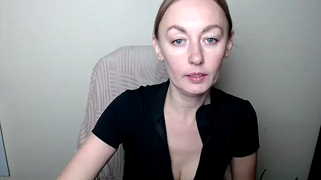 LiaSeass  online show from January 18, 2026, 10:07 am