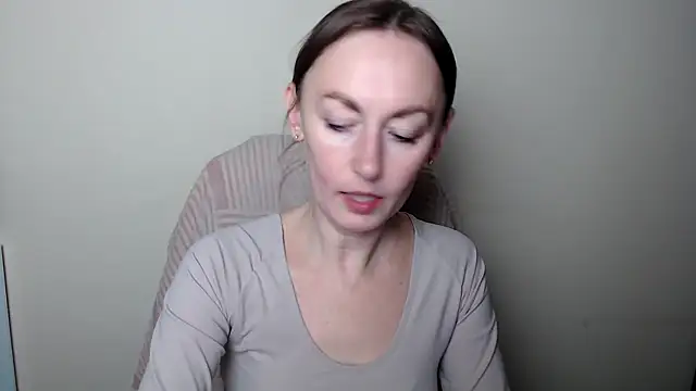 LiaSeass  online show from March 2, 2026, 1:18 pm