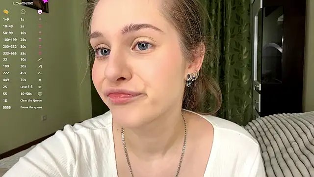 MiaBlanko online show from January 8, 2026, 7:14 am