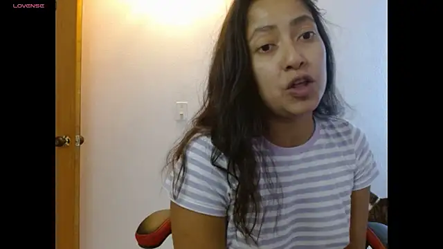 NovahPerotti online show from May 29, 2026, 2:34 pm
