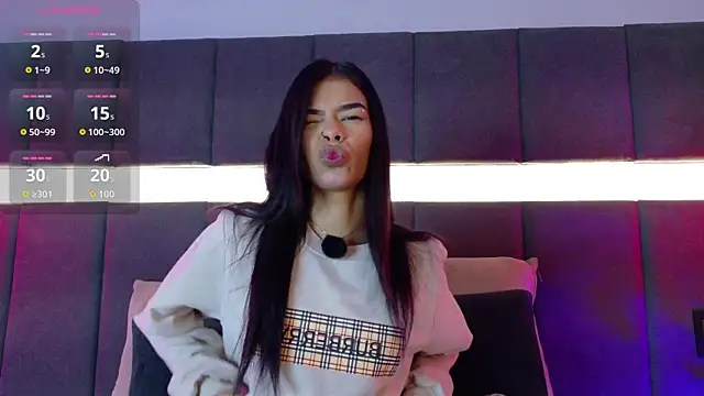 luna blannco online show from December 15, 2025, 11:38 am