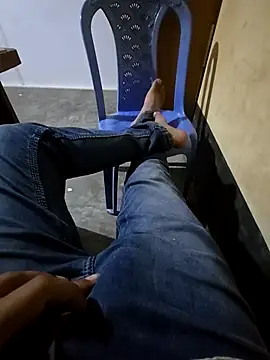 SHARIF12123 online show from February 15, 2026, 5:01 pm